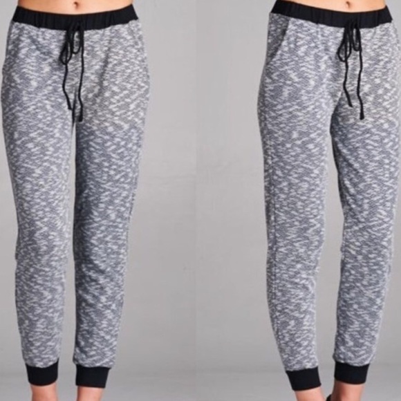 Gray & black jogger lounge pants - Picture 2 of 5